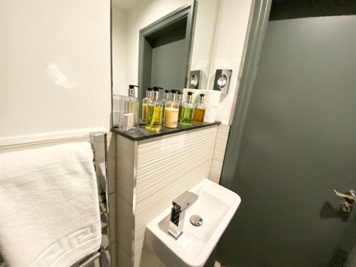 Studio At The Coach House Apartments Leeds  Esterno foto